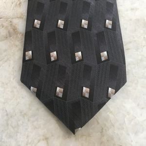 ESSANTE SILK TIE